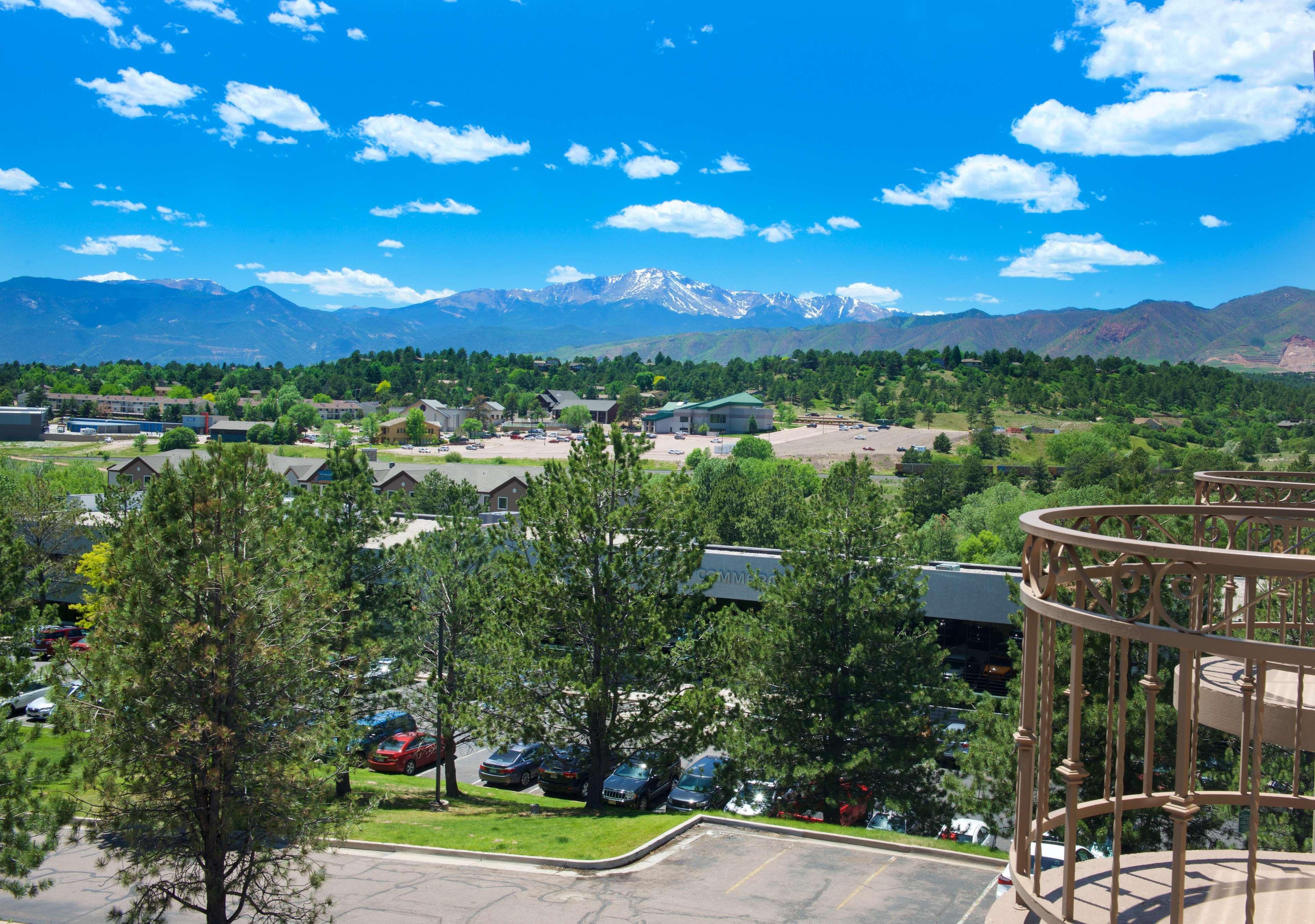 Embassy Suites By Hilton Colorado Springs Dış mekan fotoğraf