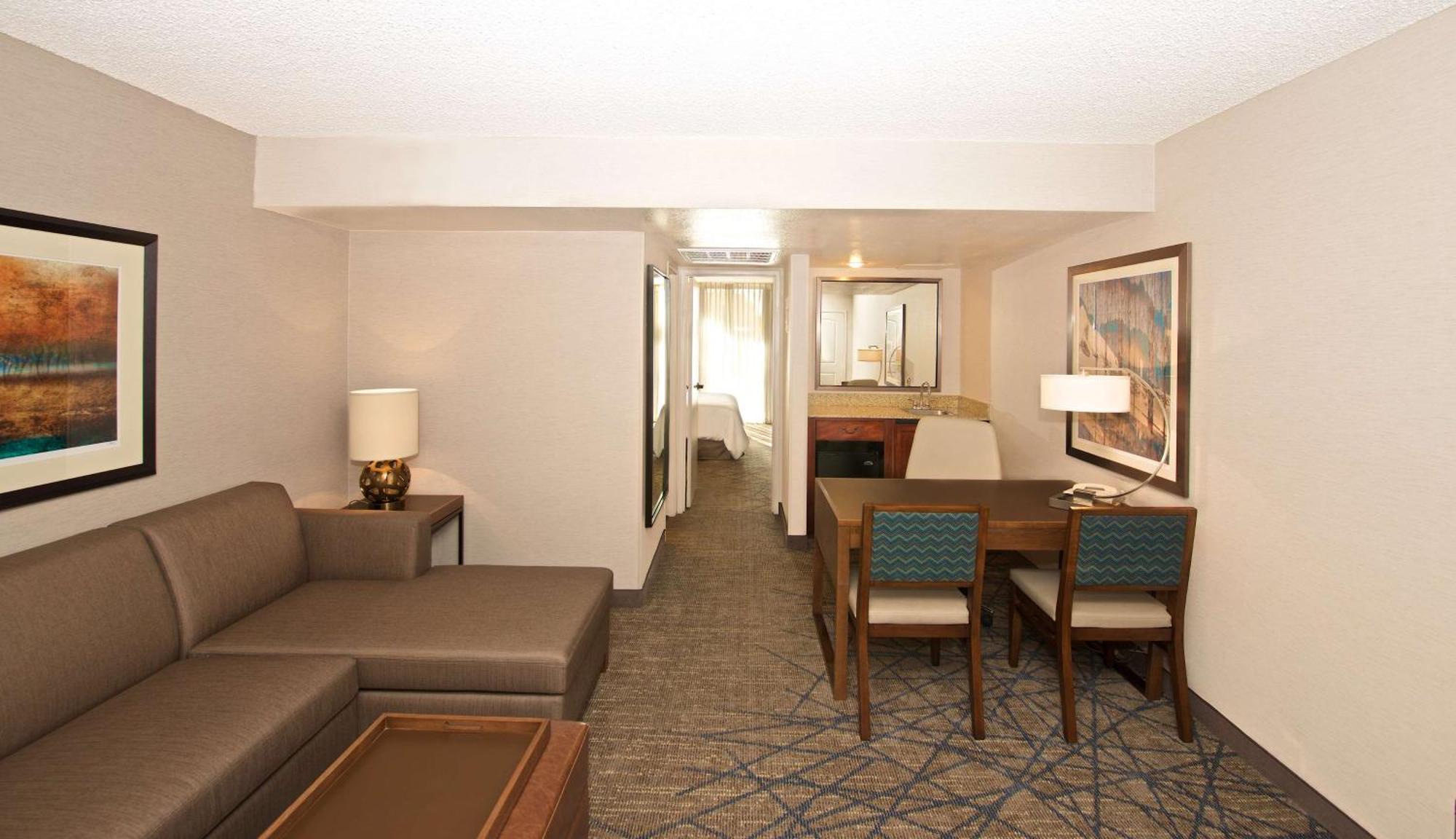 Embassy Suites By Hilton Colorado Springs Dış mekan fotoğraf
