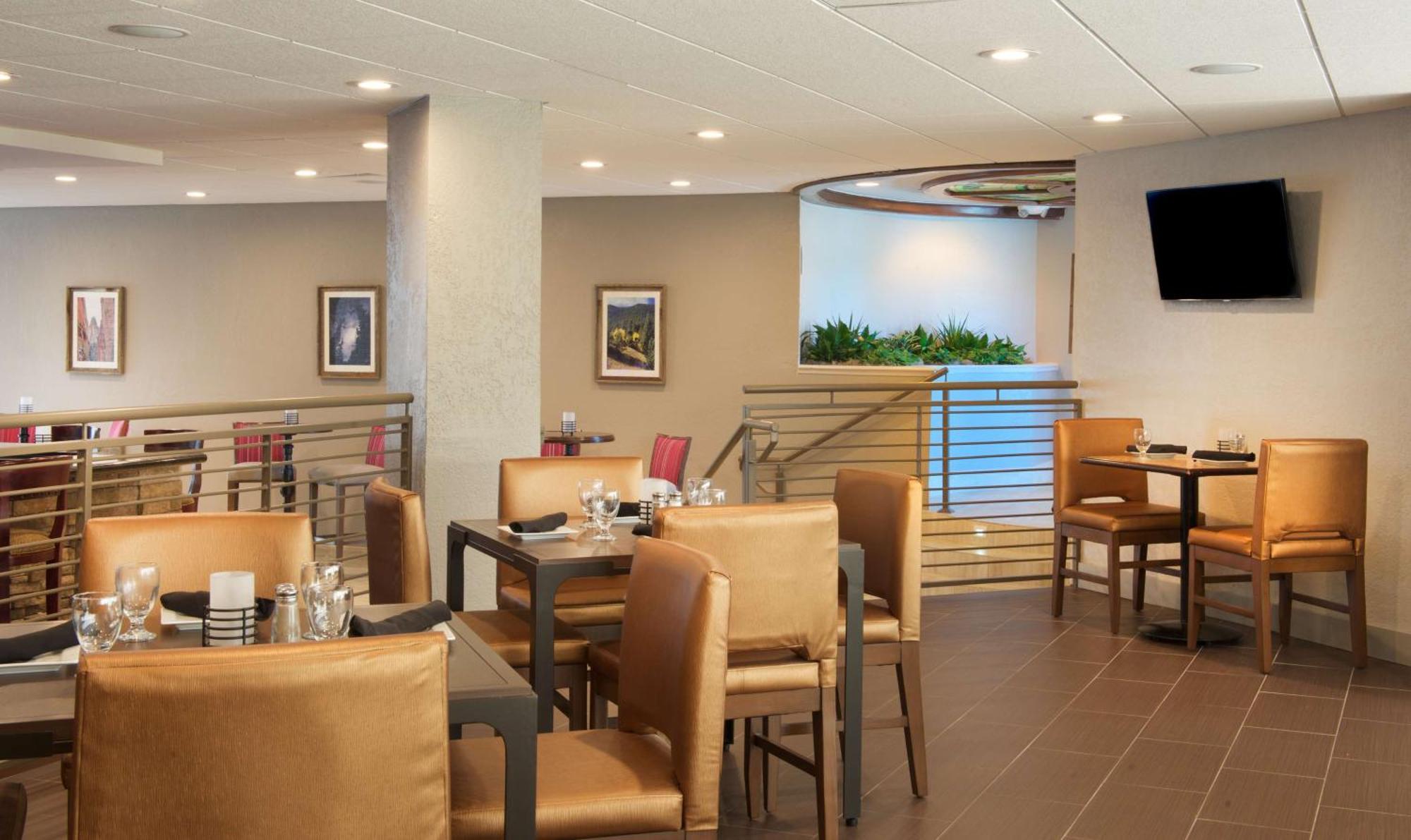 Embassy Suites By Hilton Colorado Springs Dış mekan fotoğraf