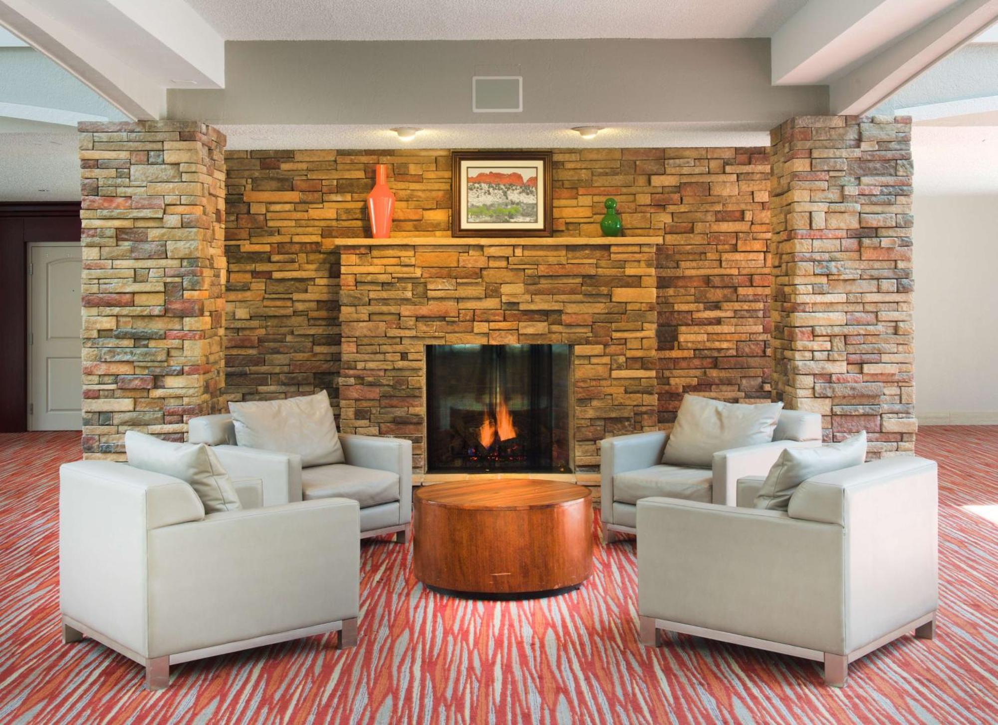 Embassy Suites By Hilton Colorado Springs Dış mekan fotoğraf