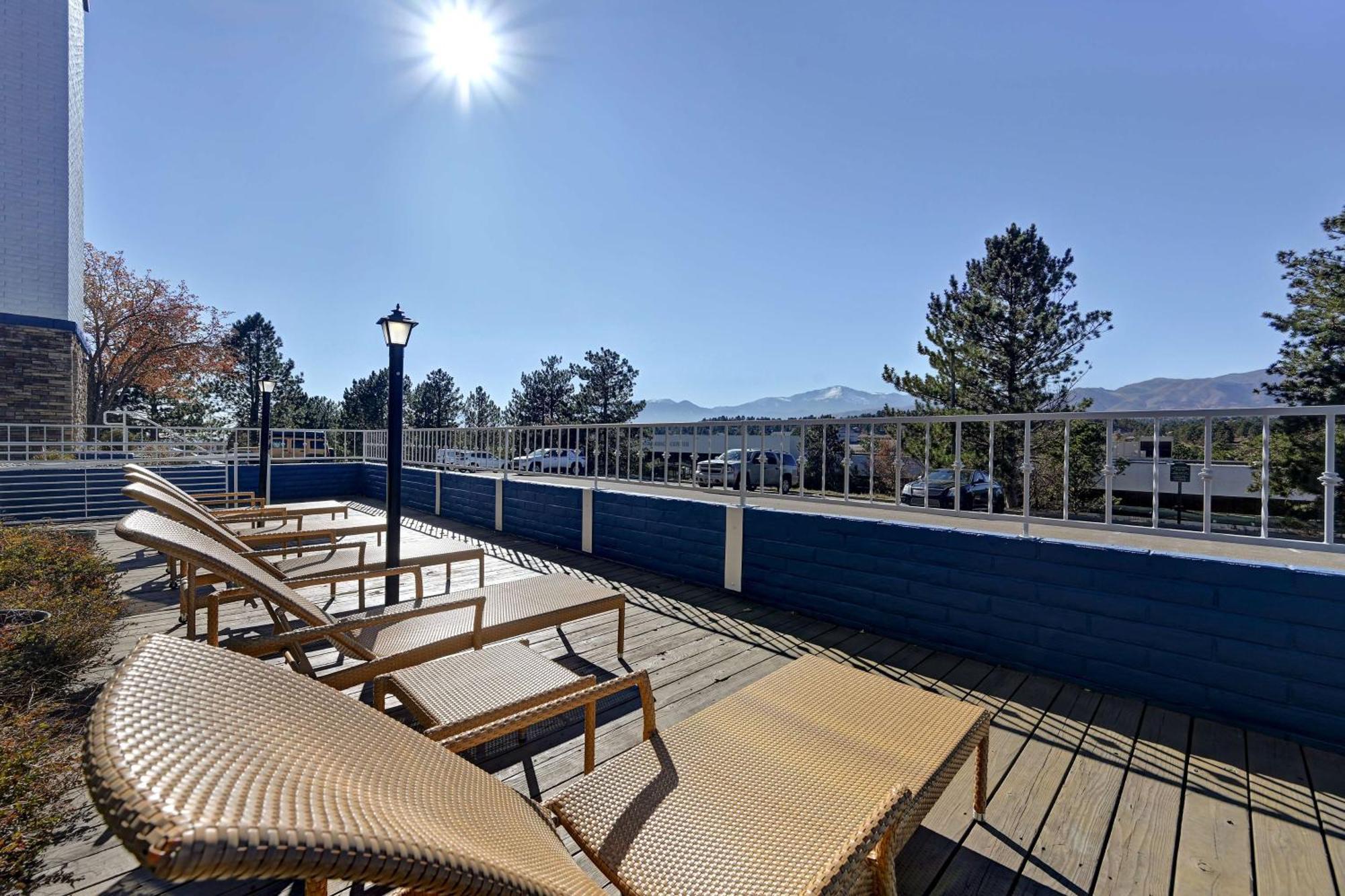 Embassy Suites By Hilton Colorado Springs Dış mekan fotoğraf